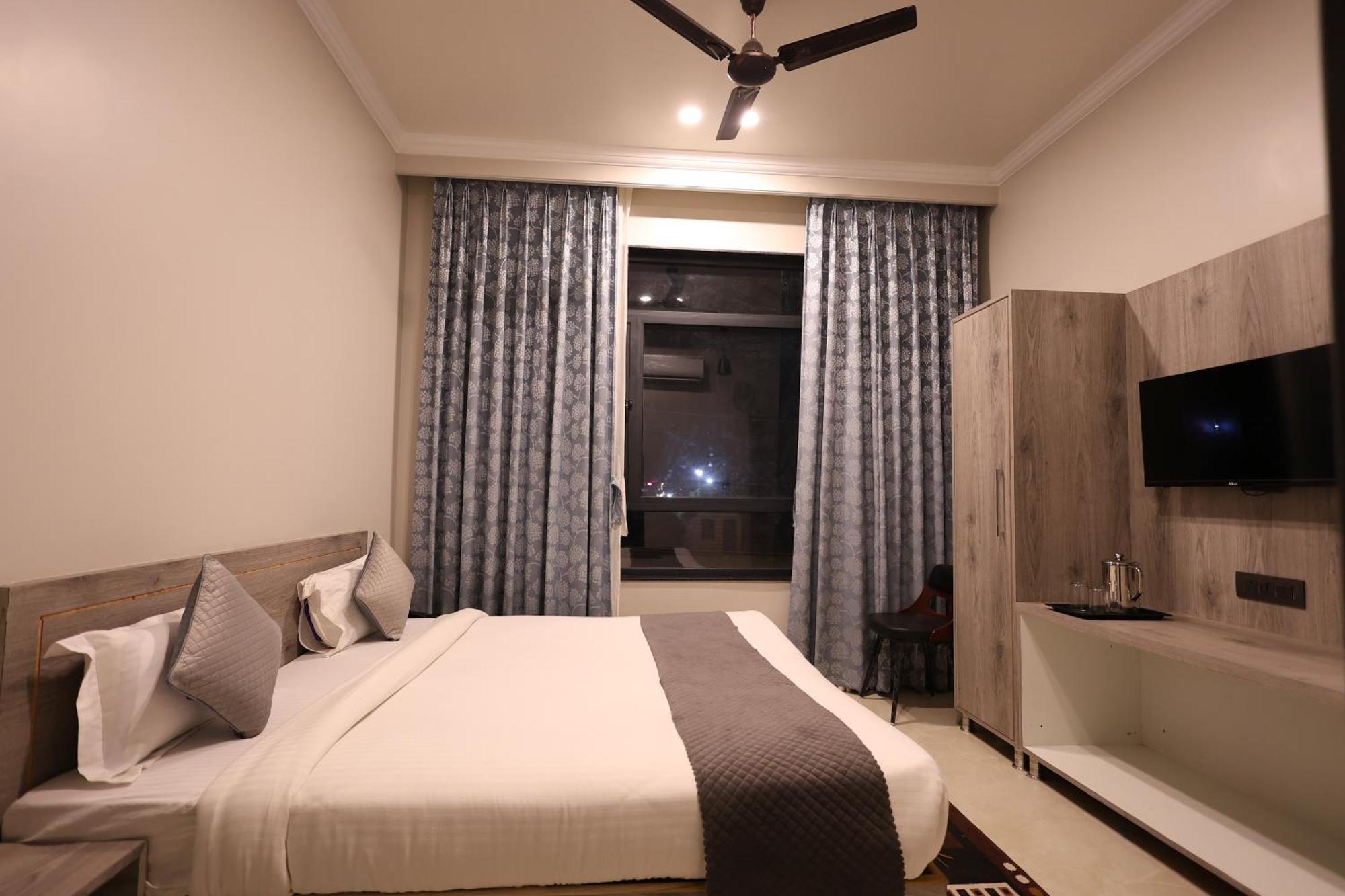The Tri Arrow Hotel Khatu Exterior photo