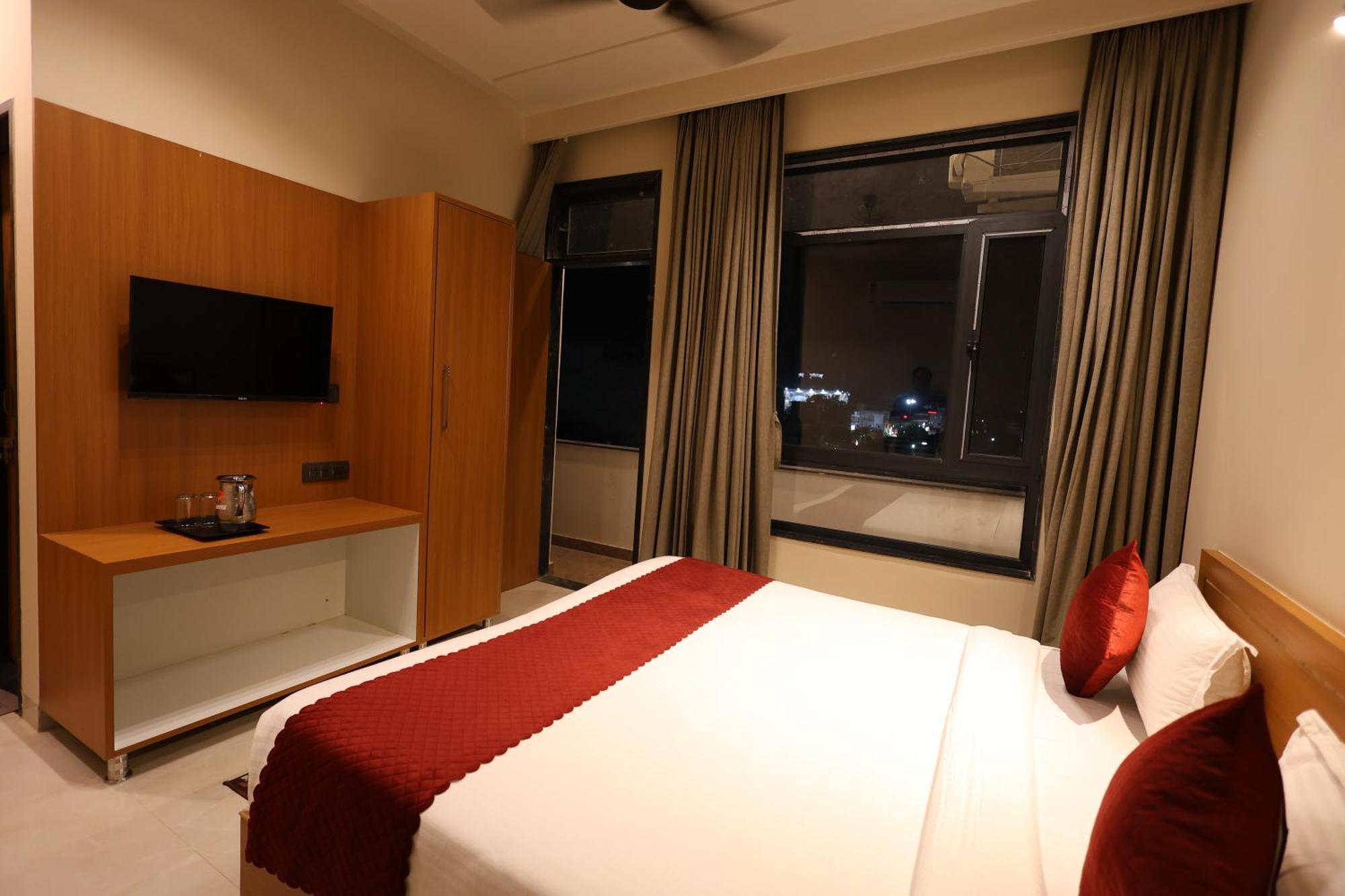 The Tri Arrow Hotel Khatu Exterior photo